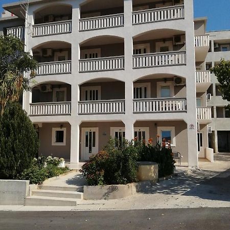 Apartmani In Будва Экстерьер фото